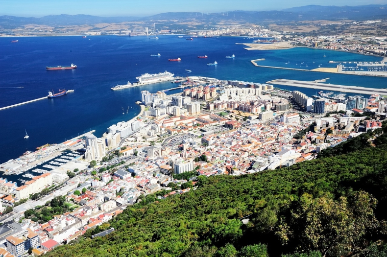 Hiszpania. Rośnie liczba incydentów z udziałem brytyjskiej marynarki wojennej w pobliżu Gibraltaru - GospodarkaMorska.pl