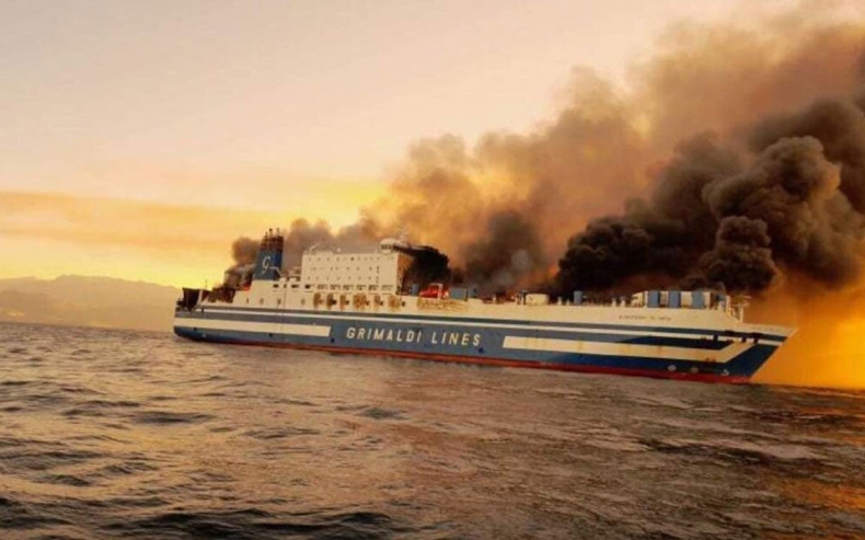 [WIDEO] Grecja. Pożar na statku ro/ro z 288 osobami na pokładzie - GospodarkaMorska.pl