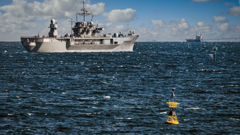 100 bezzałogowych jednostek będzie patrolować wody Bliskiego Wschodu - GospodarkaMorska.pl