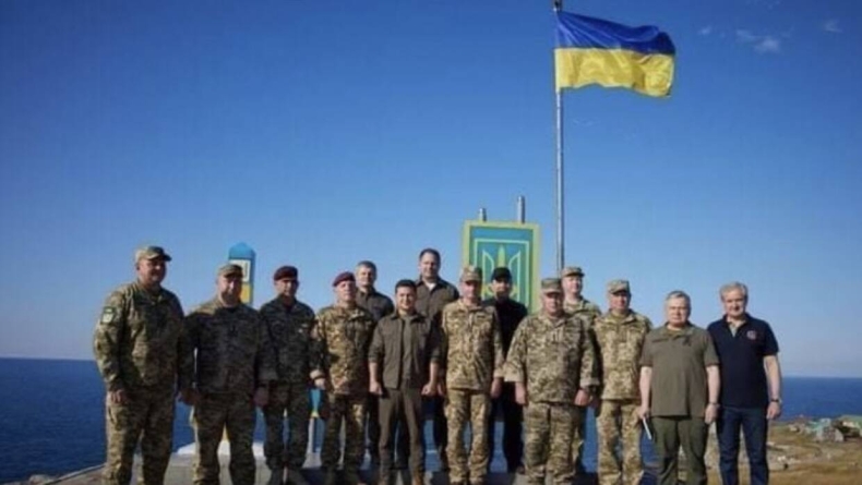 Obrońcy Wyspy Węży jednak żyją! Trafili do rosyjskiej niewoli - GospodarkaMorska.pl