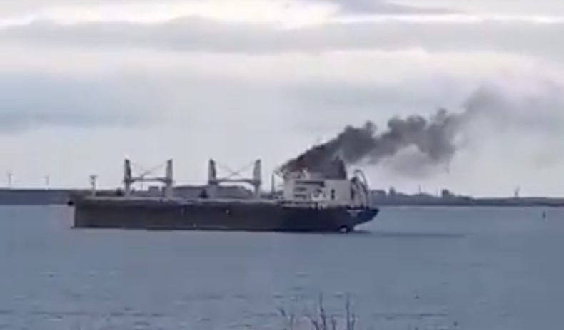 Rosyjski pocisk trafił w kolejny statek handlowy na Morzu Czarnym [WIDEO] - GospodarkaMorska.pl