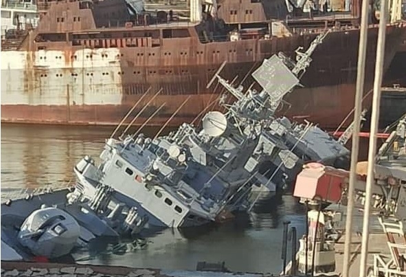 W porcie w Mikołajowie celowo zatopiono ukraińską fregatę Hetman Sahajdaczny - GospodarkaMorska.pl