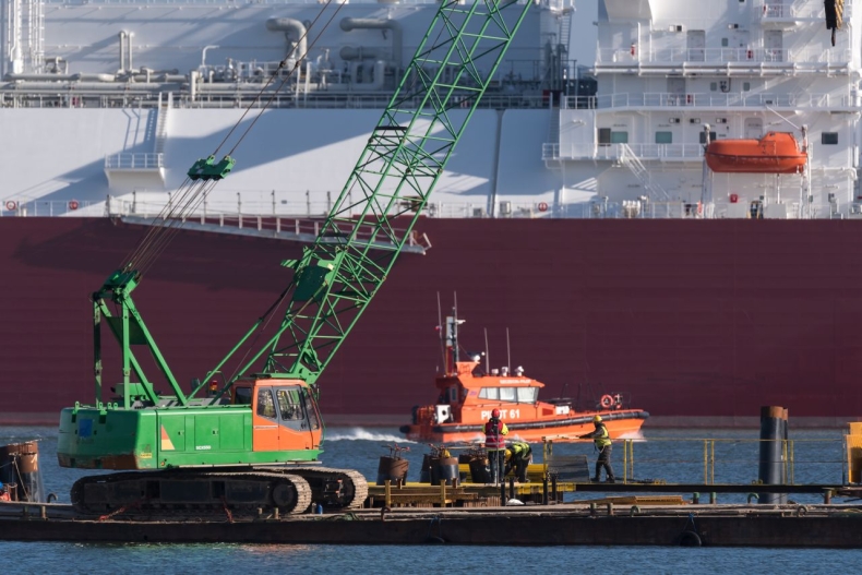 Świnoujście: rośnie gazoport, rosną przeładunki gazu - GospodarkaMorska.pl