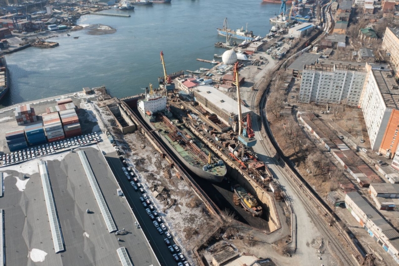 Nowe sankcje wobec Rosji obejmują m.in. przemysł stoczniowy - GospodarkaMorska.pl