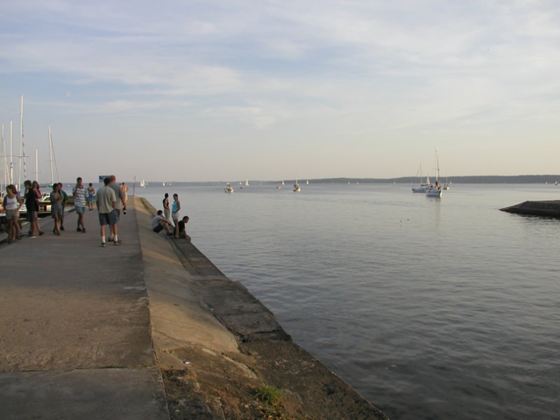 Linie brzegowe nad mazurskimi jeziorami są notorycznie dewastowane - GospodarkaMorska.pl