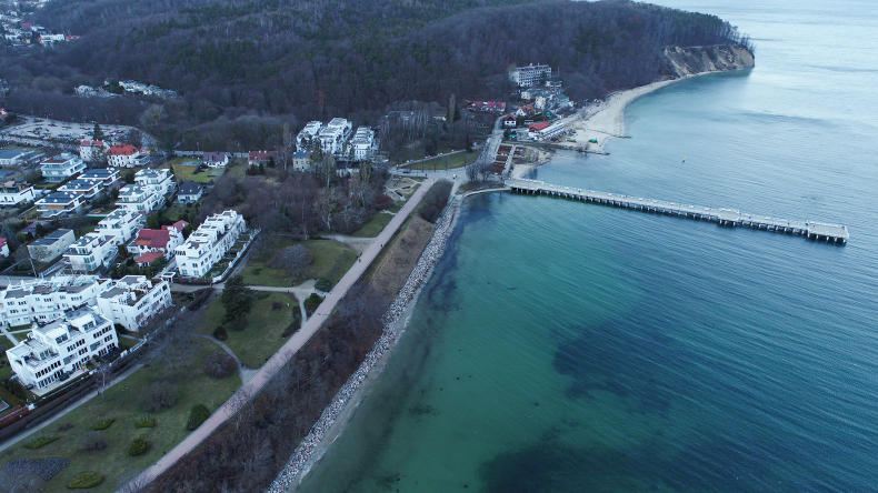 Co może uratować plażę w Orłowie? Urząd Morski ma plan działania - GospodarkaMorska.pl