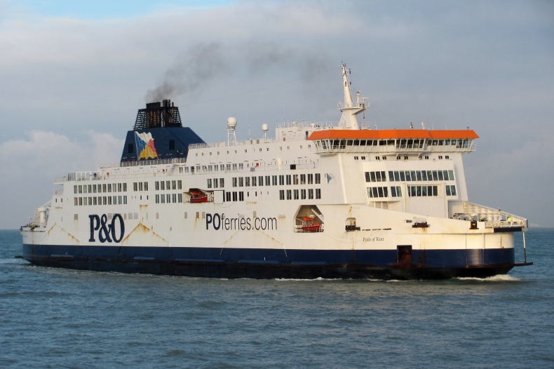 P&O Ferries zwalnia 800 pracowników i zawiesza usługi. Protesty już w piątek - GospodarkaMorska.pl