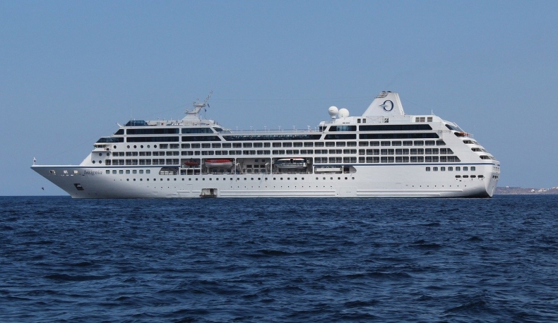 Włochy. Armator oferuje wielki wycieczkowiec dla uchodźców z Ukrainy - GospodarkaMorska.pl