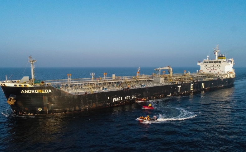 Greenpeace na Bałtyku protestuje przeciwko transportowi rosyjskiej ropy - GospodarkaMorska.pl