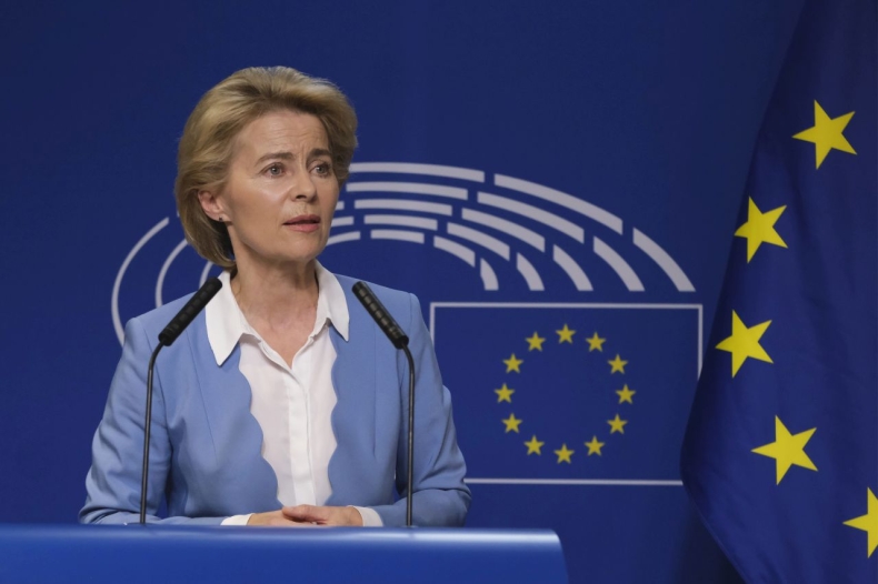 Von der Leyen: zaostrzymy sankcje i uwolnimy się od rosyjskich paliw kopalnych - GospodarkaMorska.pl