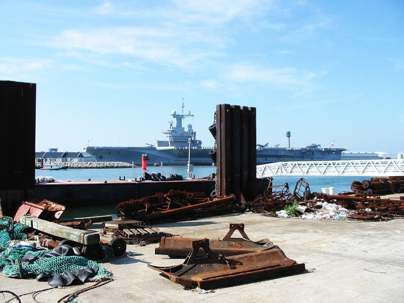 Francuska Komisja Regulacji Energetyki (CRE) wzywa do budowy terminala LNG - GospodarkaMorska.pl