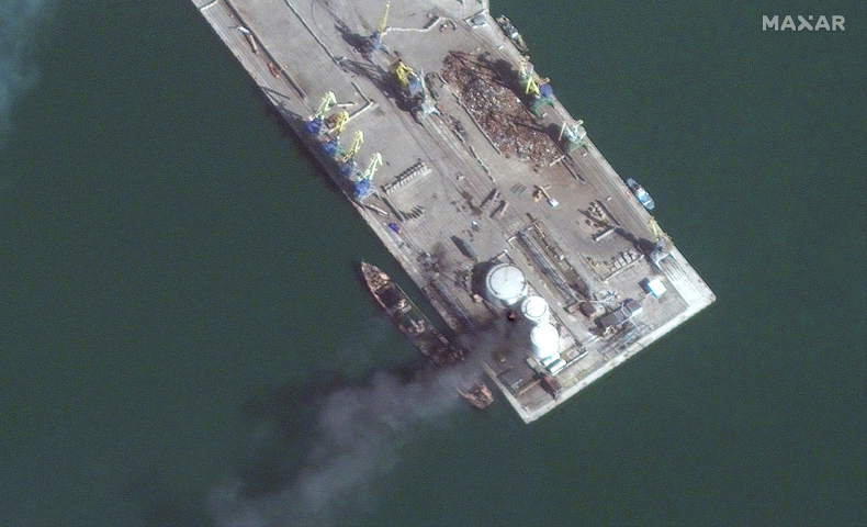 Zdjęcia satelitarne potwierdzają, że Ukraińcy zatopili Saratov - GospodarkaMorska.pl