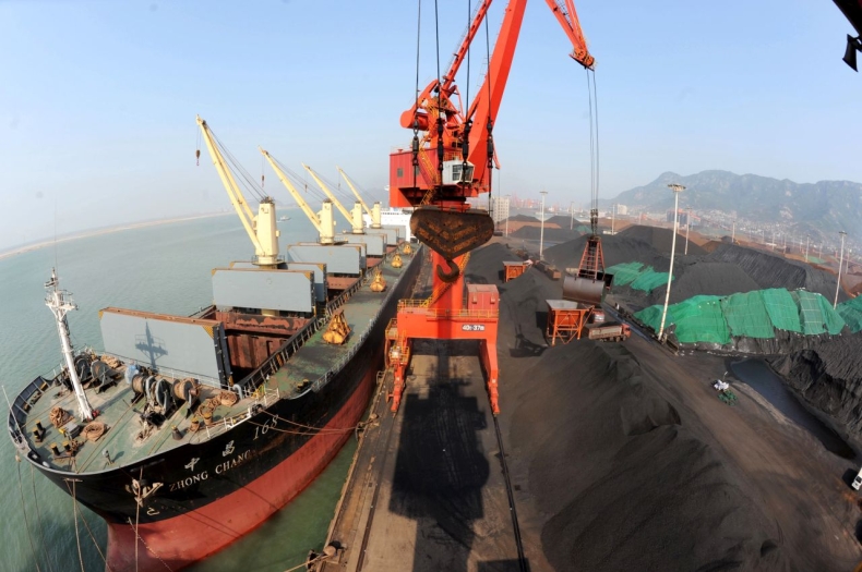 PAP: unijne sankcje zabronią importu węgla z Rosji - GospodarkaMorska.pl