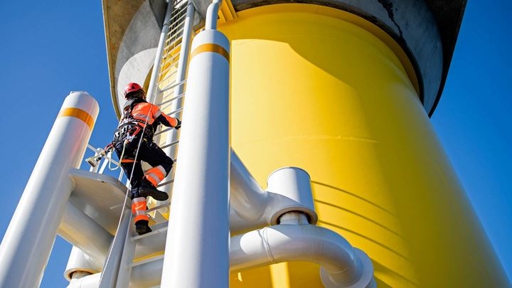 Repsol i Ørsted chcą podbić Hiszpanię pływającymi farmami wiatrowymi - GospodarkaMorska.pl