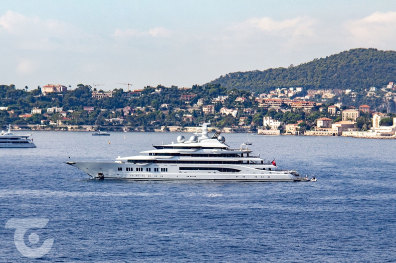 Superjacht rosyjskiego oligarchy zacumował na Fidżi - GospodarkaMorska.pl