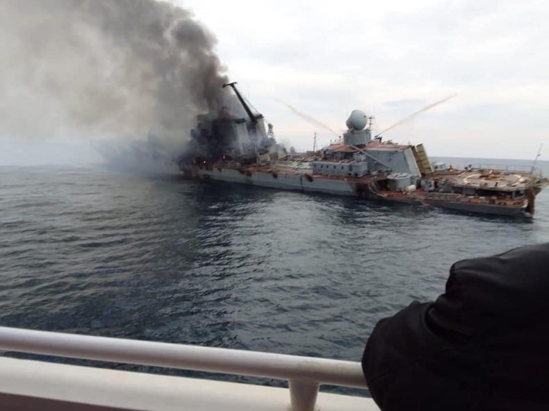 Rosja zaprezentowała wideo z domniemanymi członkami załogi "Moskwy", są zdjęcia jak zatonął krążownik! [WIDEO] - GospodarkaMorska.pl