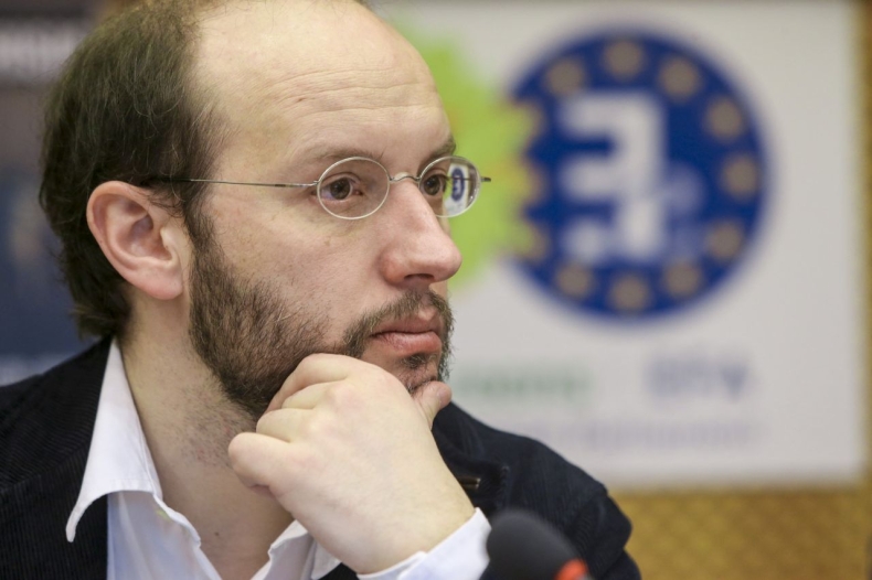 Lider portugalskiej lewicy krytykuje UE i apeluje o wstrzymanie opłat za rosyjskie paliwa - GospodarkaMorska.pl