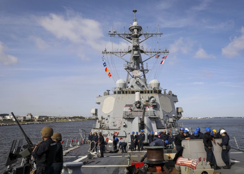 Hiszpański okręt logistyczny Ysabel z bronią dla Ukrainy wypłynął z bazy Rota koło Kadyksu - GospodarkaMorska.pl