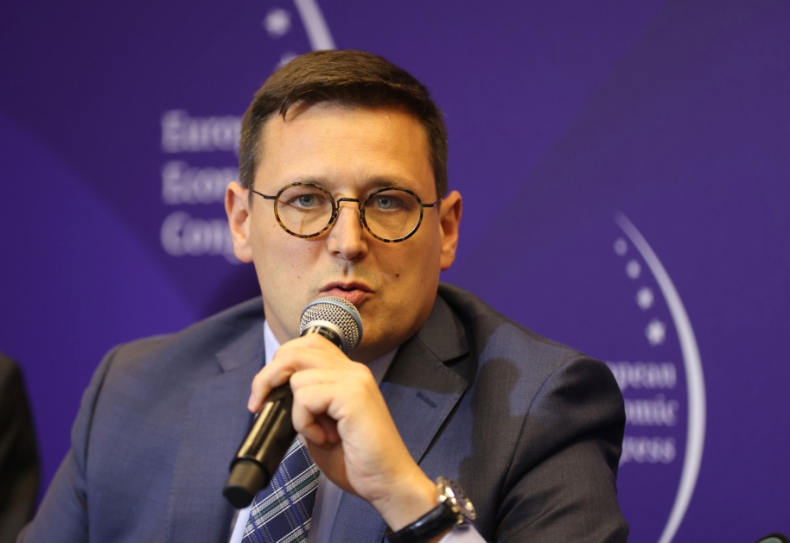 Prezes Portu Gdańsk na EKG: ukraińskie towary płyną w świat z Gdańska [WIDEO] - GospodarkaMorska.pl