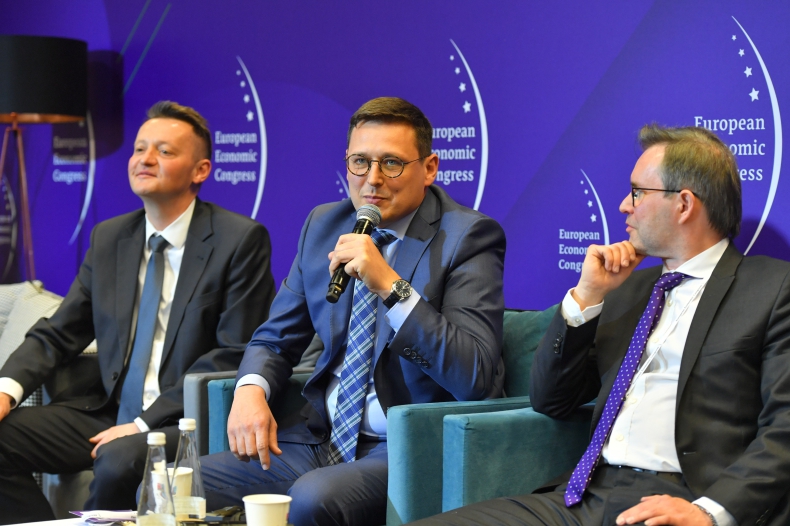 EKG: Port Gdańsk to gwarancja bezpiecznej i niezależnej Polski - GospodarkaMorska.pl