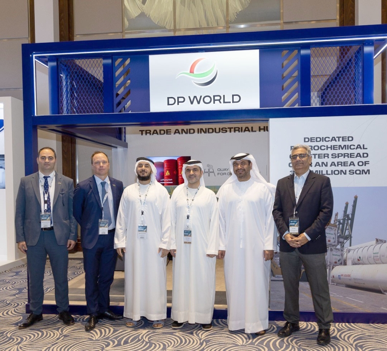 DP World zbuduje innowacyjny hub petrochemiczny. Prezentował go na  GPCA Supply Chain Conference 2022  - GospodarkaMorska.pl