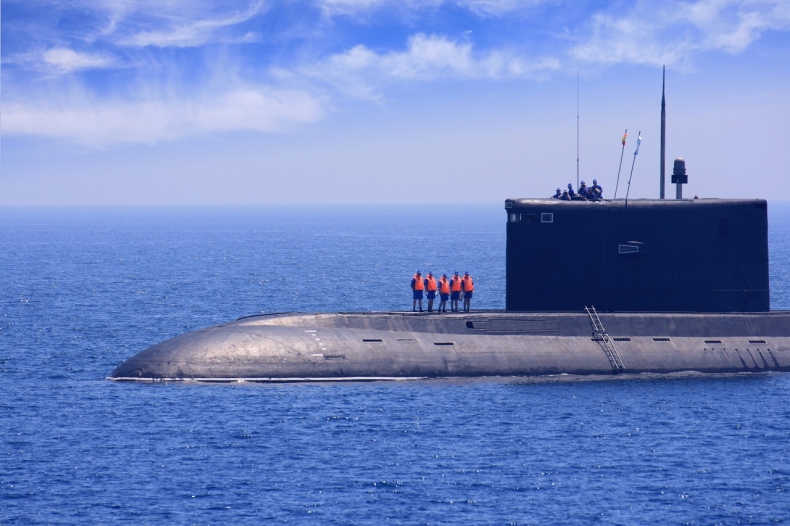 Władze Albanii zaoferowały NATO bazę wojskową mieszczącą w przeszłości sowieckie okręty podwodne - GospodarkaMorska.pl