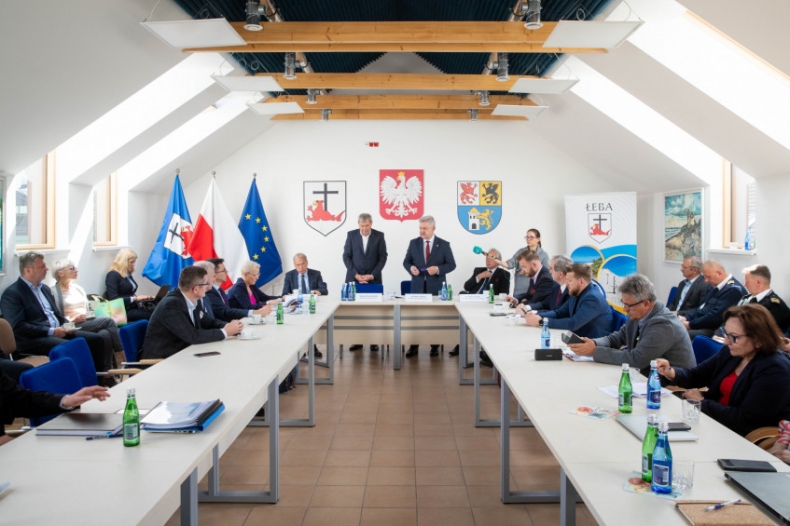 Wizyta studyjna senackiej Komisji Budżetu i Finansów Publicznych w Wejherowie i Łebie - GospodarkaMorska.pl