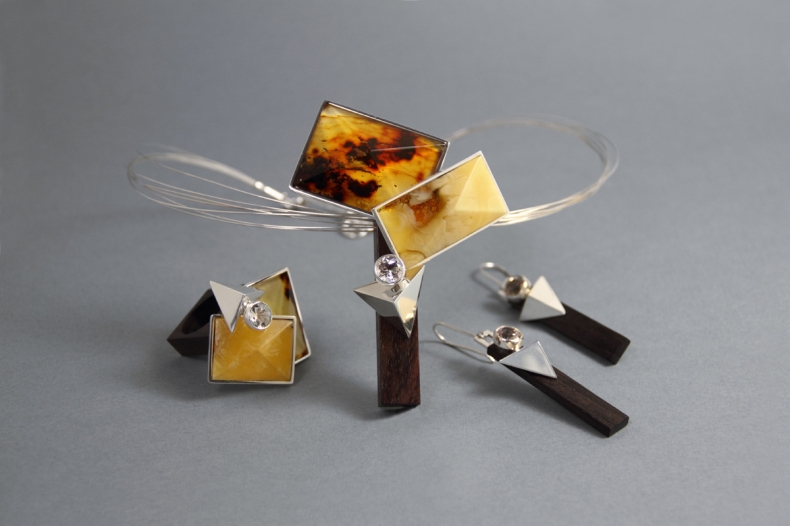 Gdańsk prezentuje w Helu modę na bursztyn  - GospodarkaMorska.pl