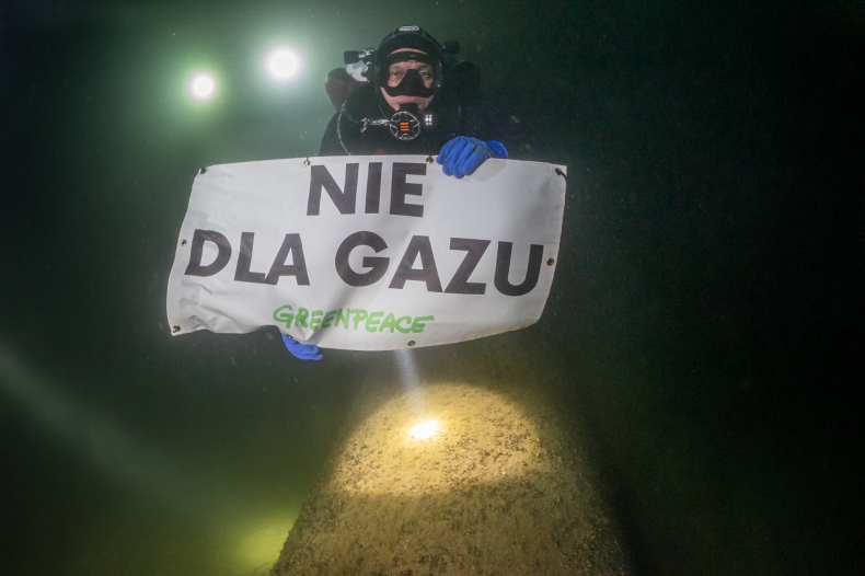 "Stop gas, stop war!". Akcja Greenpeace przy Nord Stream 1 [WIDEO, ZDJĘCIA] - GospodarkaMorska.pl