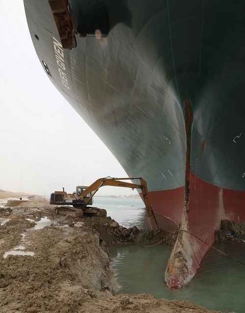 Kto zapłaci 2 mld dolarów za blokadę Kanału Sueskiego? - GospodarkaMorska.pl