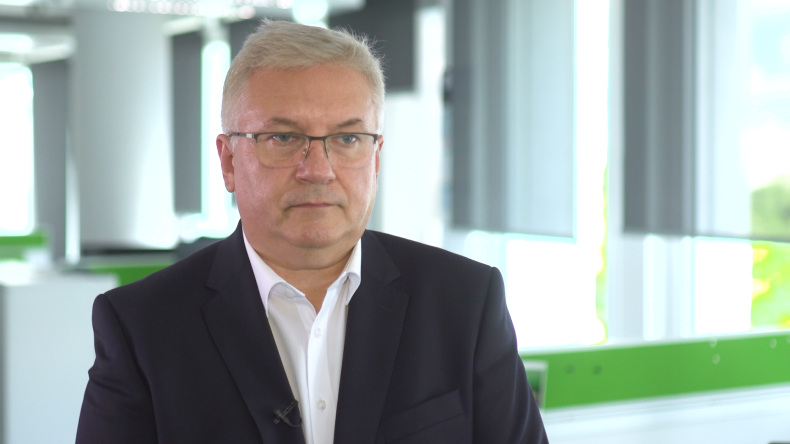 Opóźnienia w dostawach z Azji uderzają w firmy i konsumentów. Importerzy szukają nowych możliwości transportu - GospodarkaMorska.pl