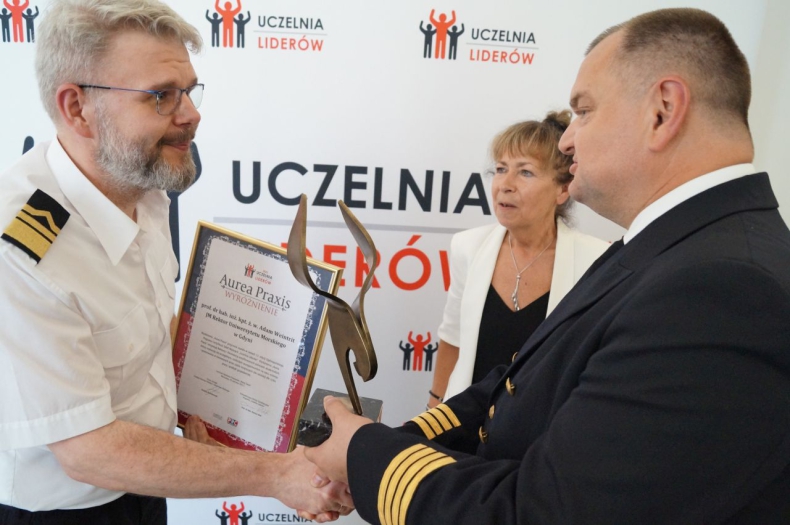 Uniwersytet Morski laureatem konkursu Uczelnia Liderów 2022 - GospodarkaMorska.pl