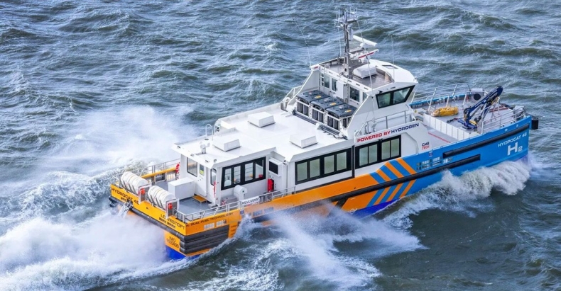 Vestas pionierem. Pierwsza na świecie jednostka CTV zasilana wodorem  - GospodarkaMorska.pl
