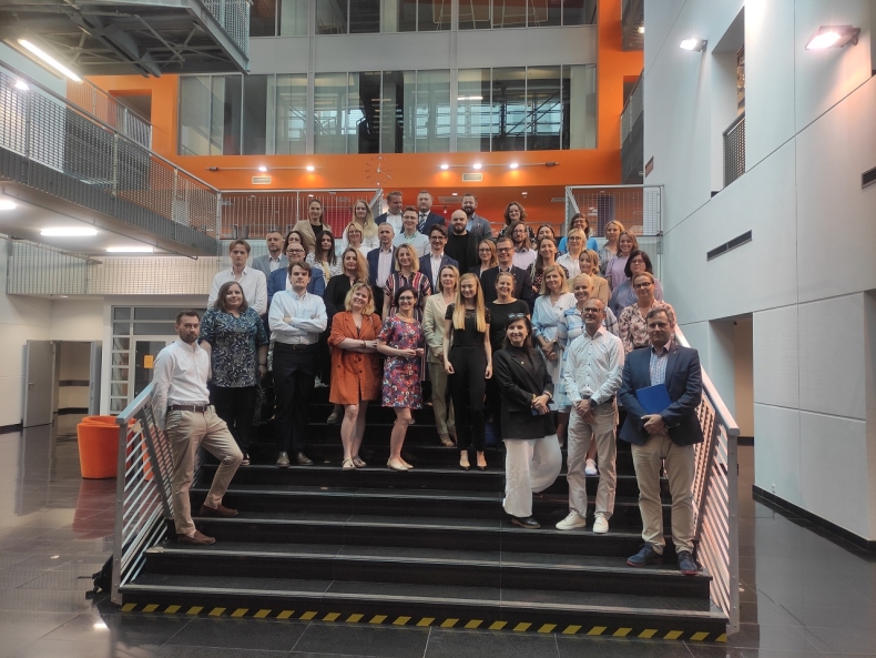 Uniwersytet Gdański. Firmy, samorządy i uczelnie przedstawiły dobre praktyki w zakresie edukacji na rzecz MEW - GospodarkaMorska.pl