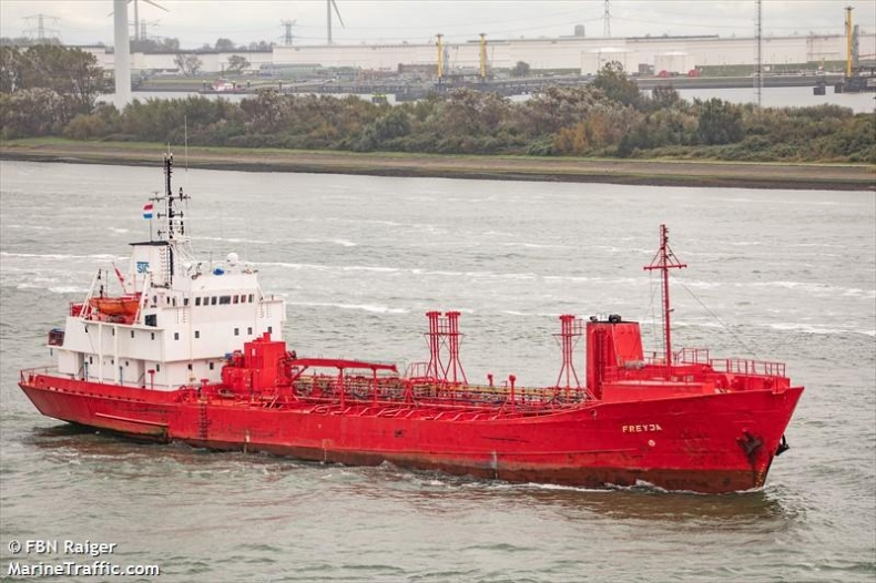 Ukraina. Dowództwo Południe: rosyjska rakieta znów trafiła w mołdawski tankowiec - GospodarkaMorska.pl