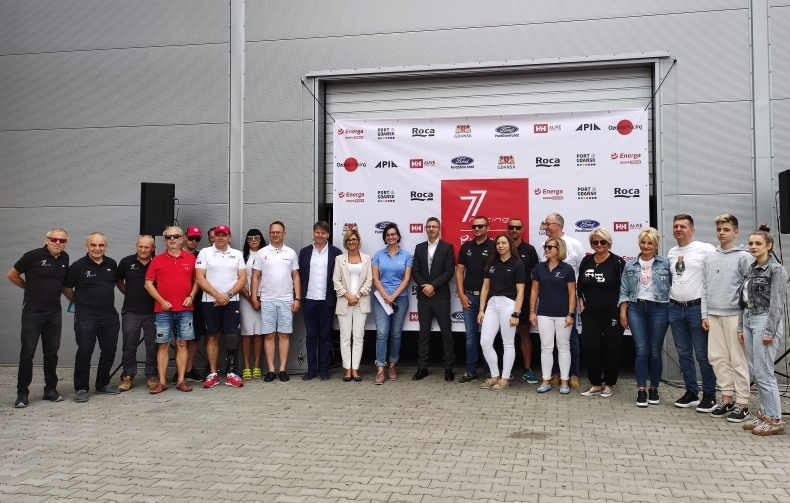 [WIDEO] 77 Racing Club Gdańsk rozpoczyna sezon żeglarski. Port Gdańsk partnerem klubu - GospodarkaMorska.pl