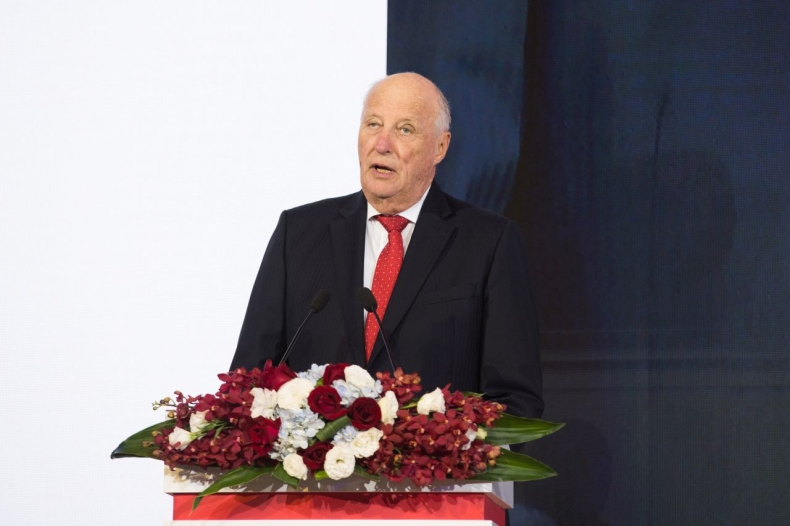 85-letni król Norwegii wystartuje w żeglarskich mistrzostwach świata - GospodarkaMorska.pl