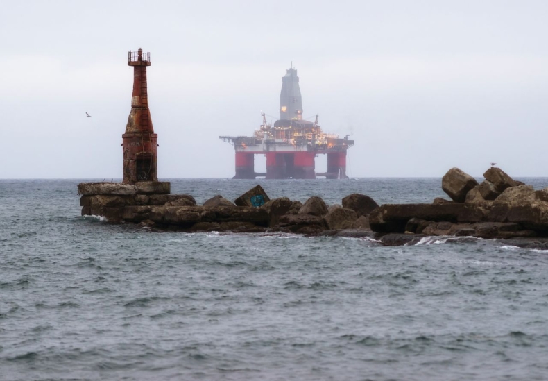 Rosja. 22-krotny spadek wydobycia ropy na ważnym złożu - GospodarkaMorska.pl