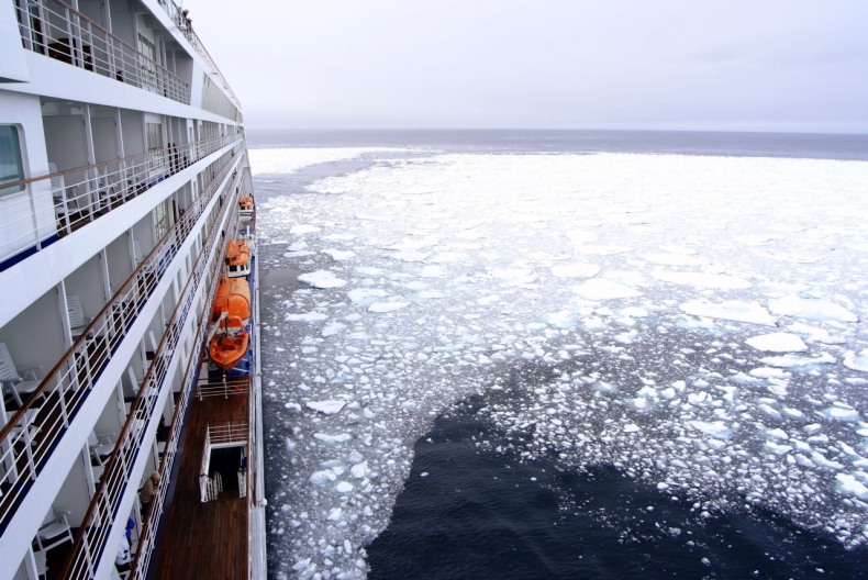 Ocieplenie klimatu to dłuższy sezon żeglugowy w Arktyce - GospodarkaMorska.pl