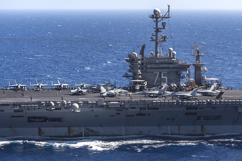 Morze Śródziemne. Z amerykańskiego lotniskowca spadł samolot - GospodarkaMorska.pl