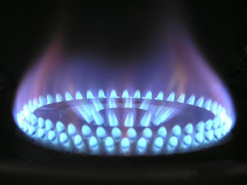 Agencja Reutera: UE poprosi kraje unijne o oszczędzanie gazu przed sezonem zimowym - GospodarkaMorska.pl