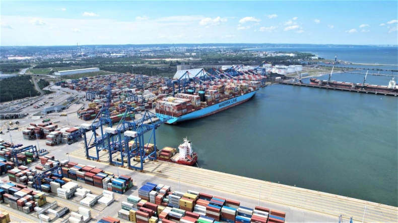 DCT z rekordową liczbą ruchów na jednym statku - GospodarkaMorska.pl