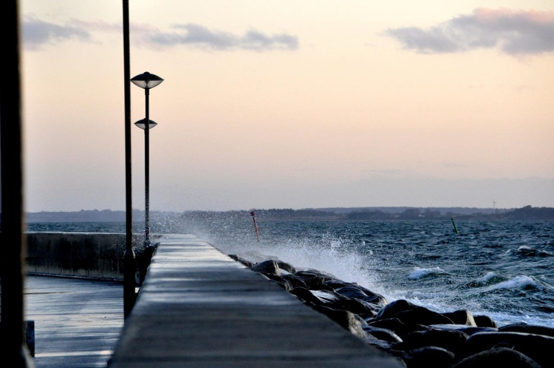 Sztorm na Bałtyku nawet do 9 w skali Beauforta - GospodarkaMorska.pl