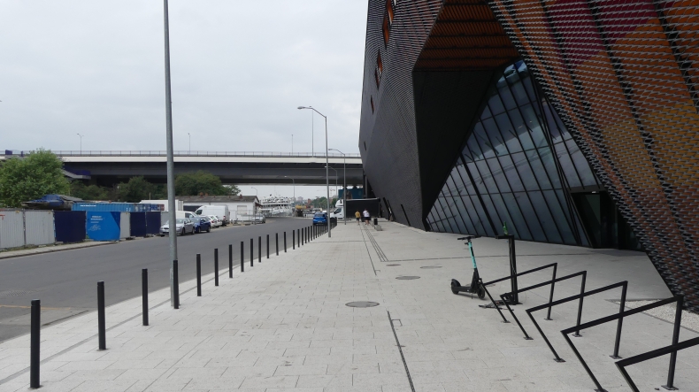 Pracownicy MCN już w nowej siedzibie - GospodarkaMorska.pl