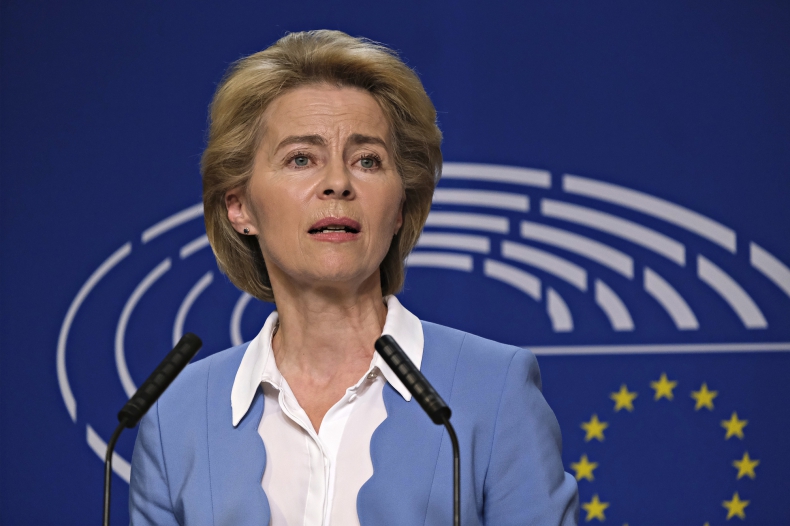 Von der Leyen: UE przeciwstawiła się groźbie całkowitego zakłócenia dostaw gazu - GospodarkaMorska.pl