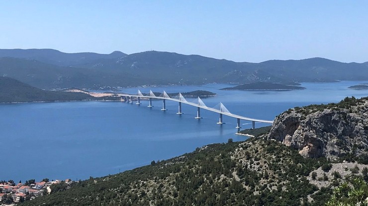 Most przez Adriatyk połączył kontynentalną część kraju z Półwyspem Peljesac - GospodarkaMorska.pl