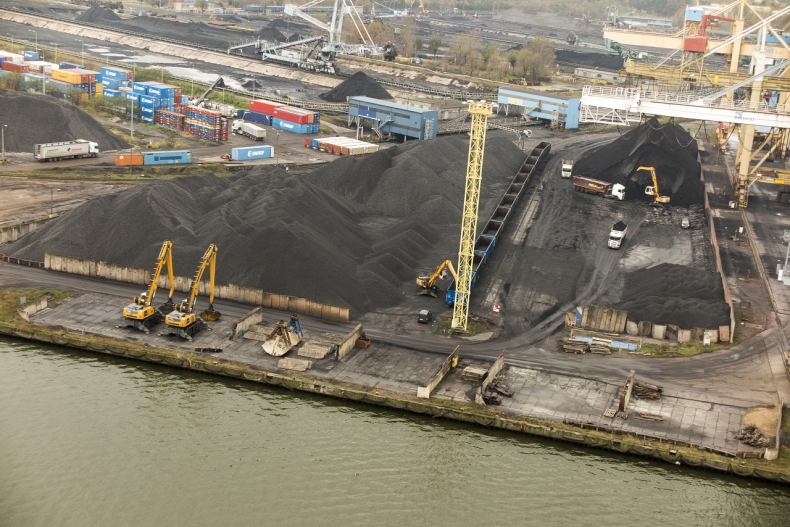 Do Portu Świnoujście dotarła pierwsza dostawa węgla z RPA dla polskiej energetyki - GospodarkaMorska.pl