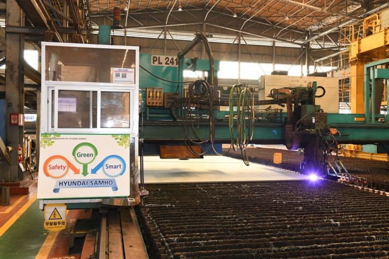 Cięcie stali pod trzeci gazowiec we flocie PGNiG - GospodarkaMorska.pl