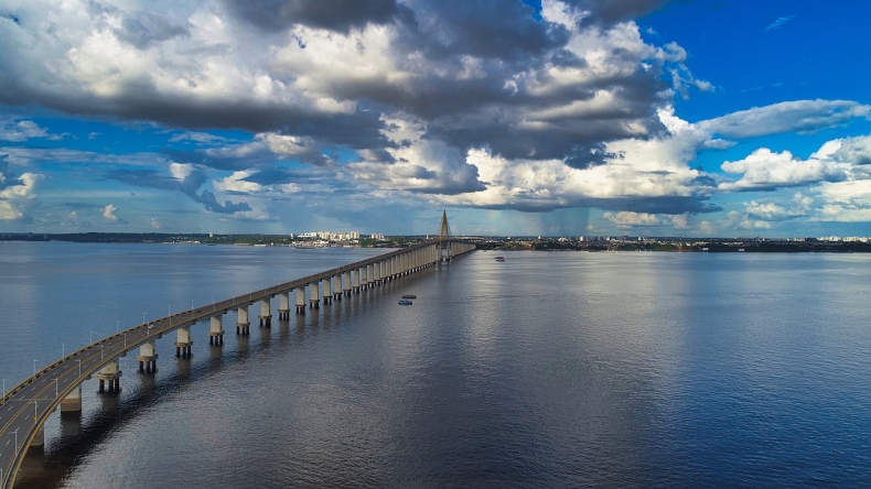 Wyskoczył za burtę uciekając przed śmiercią, zjadły go ryby - GospodarkaMorska.pl