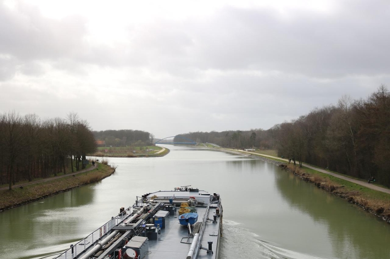 Żegluga śródlądowa w Polsce płynie na mieliznę  - GospodarkaMorska.pl